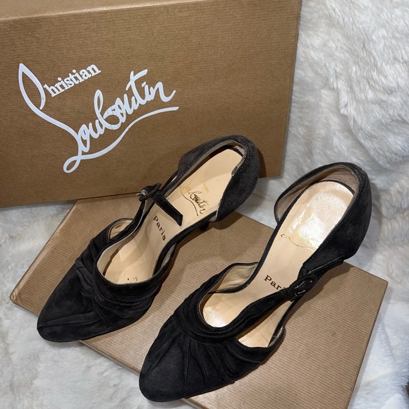 Christian Louboutin - Closed toe Heel- EU Women’s Size: 38.5 - Picture 2 of 4